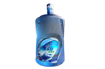 新款《百歲寶礦泉水》統(tǒng)一零售價18元每桶